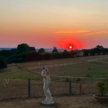 Byre - Farm Cottage On 9 Acre Equestrian Small Holding Salisbury Eksteriør bilde