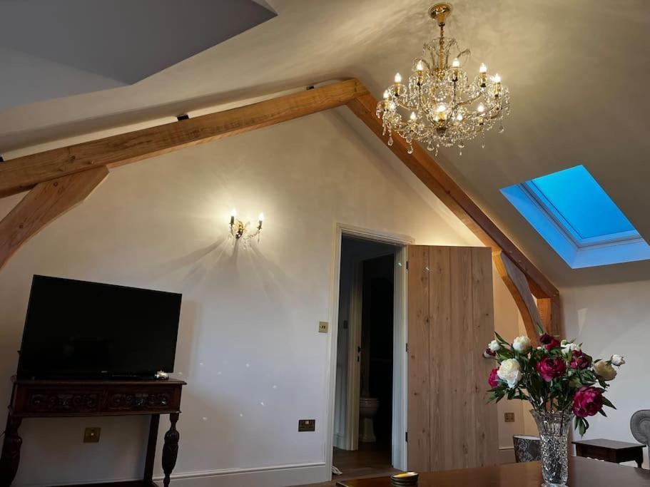 Byre - Farm Cottage On 9 Acre Equestrian Small Holding Salisbury Eksteriør bilde